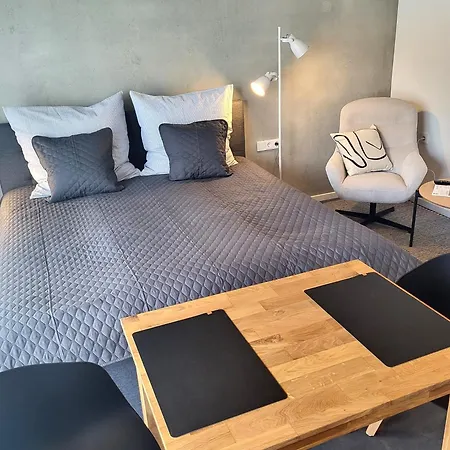 8b Schlossterrassen Apartment Pouch