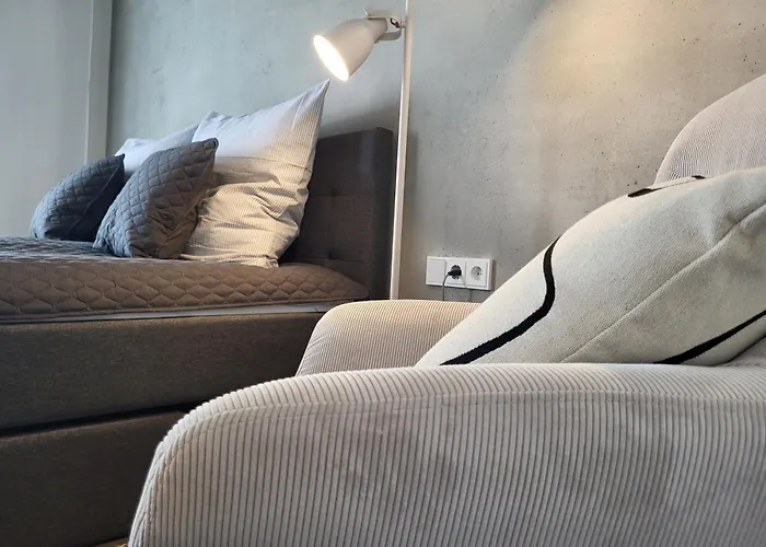 Schlossterrassen 8b Pouch