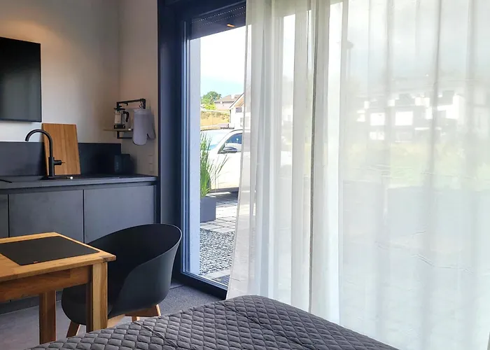 Schlossterrassen 8b Pouch